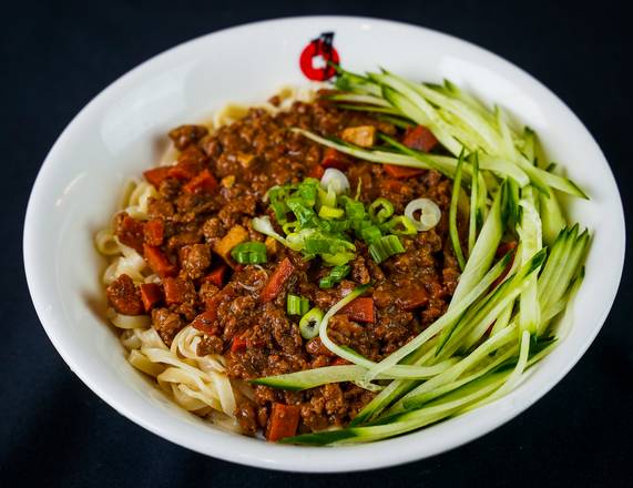 Noodle with Pork and Bean Paste Sauce 炸醬麵